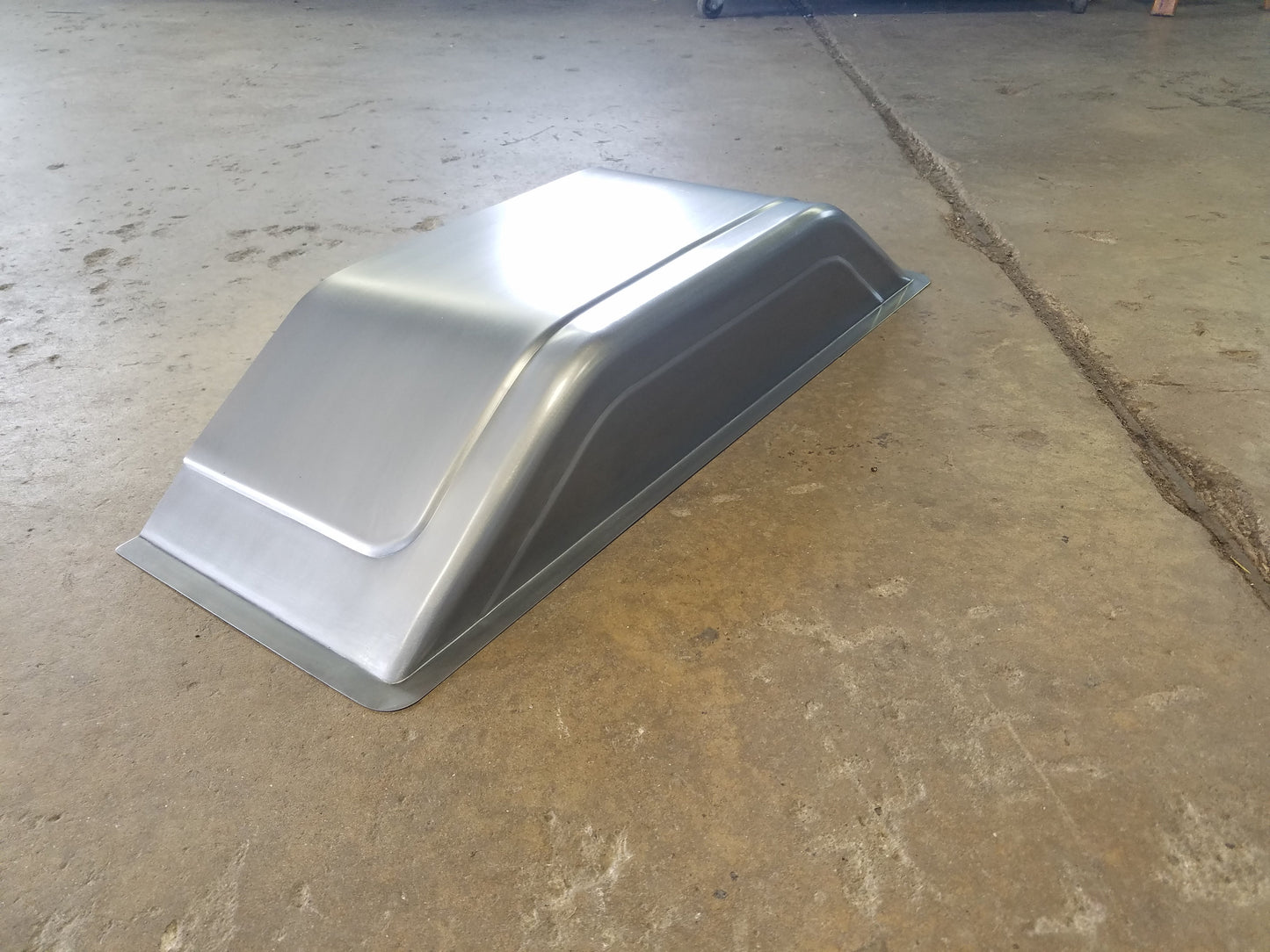 Raised bed floor tubs