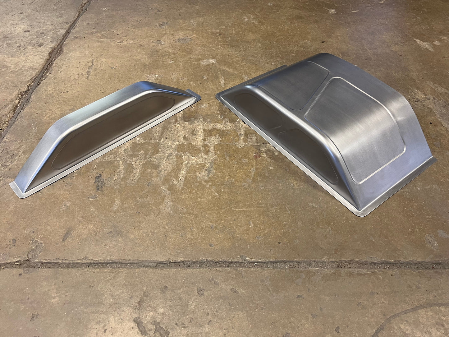 Raised bed floor tubs