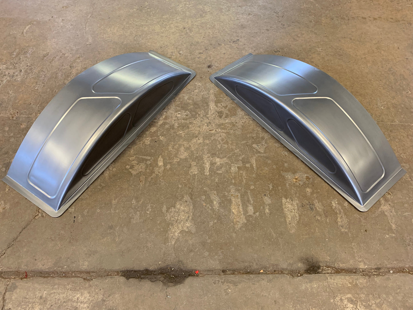 Raised bed floor tubs