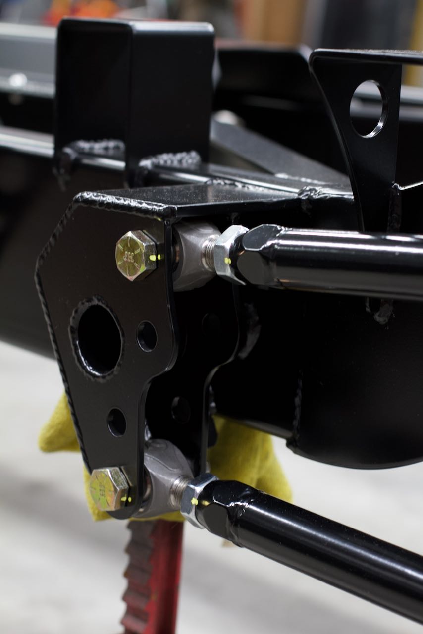 R-Joint Rod End for use in No Limit Engineering Fatbar 4 Link.